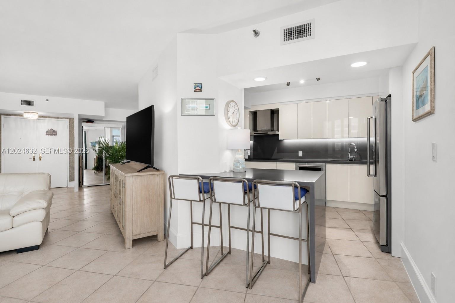 20281 E Country Club Dr #510, Aventura FL 33180