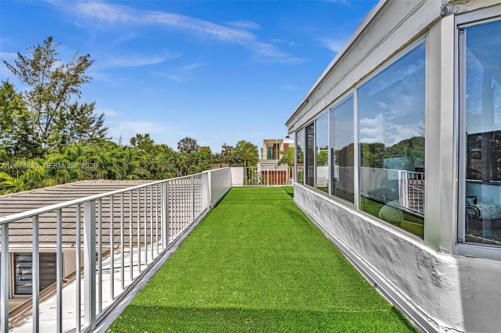 9257 Bay Dr, Surfside FL 33154