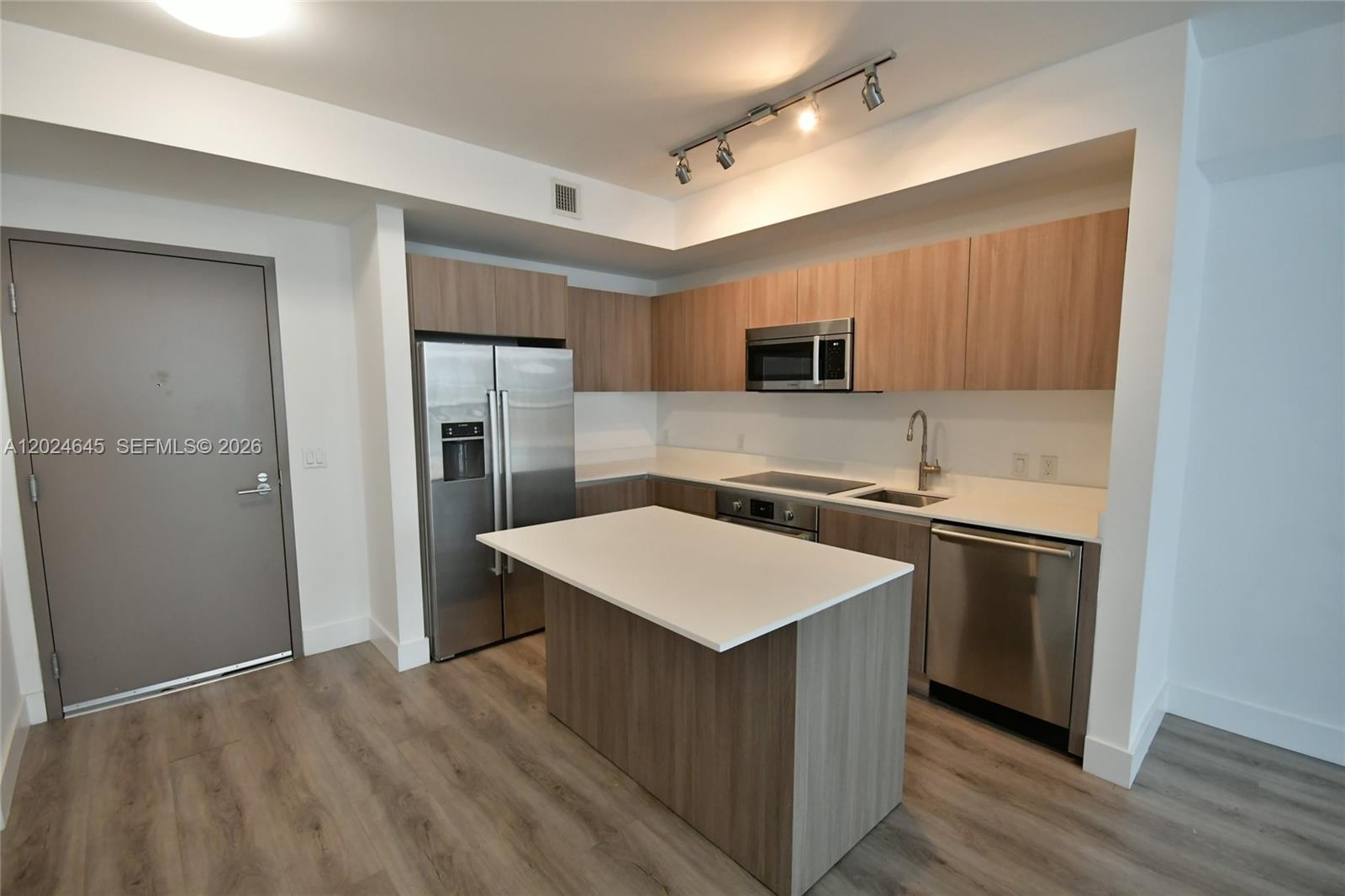 201 SW 17th Rd #304, Miami FL 33129