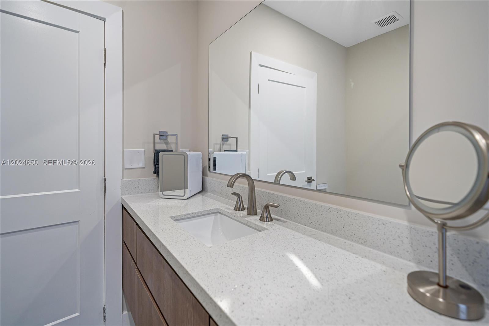 1663 SW 13th St, Miami FL 33145