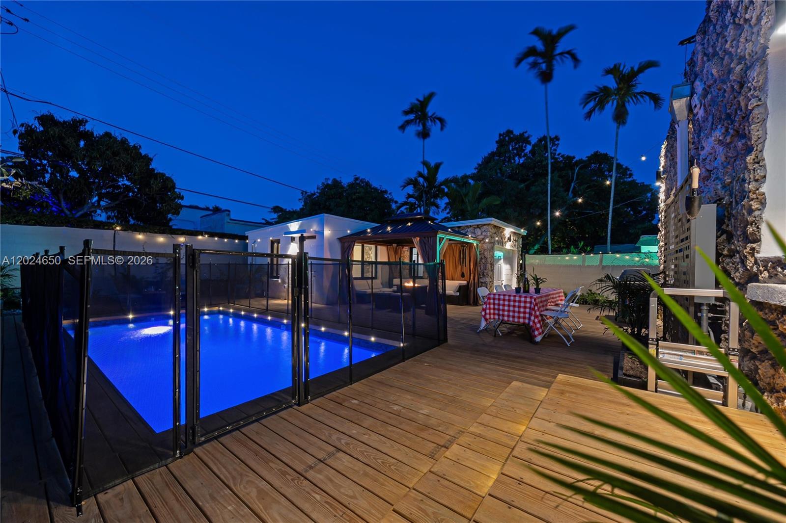 1663 SW 13th St, Miami FL 33145