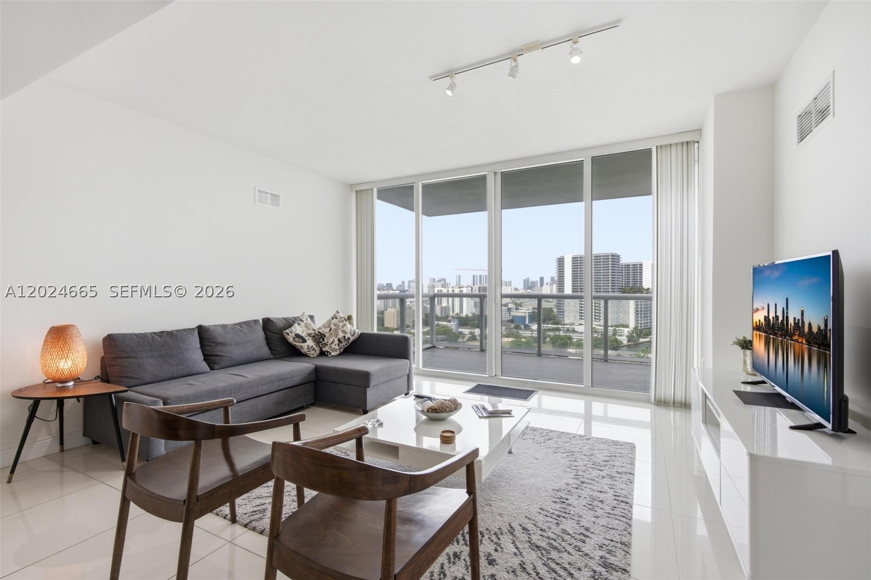1861 NW S River Dr #2008, Miami FL 33125