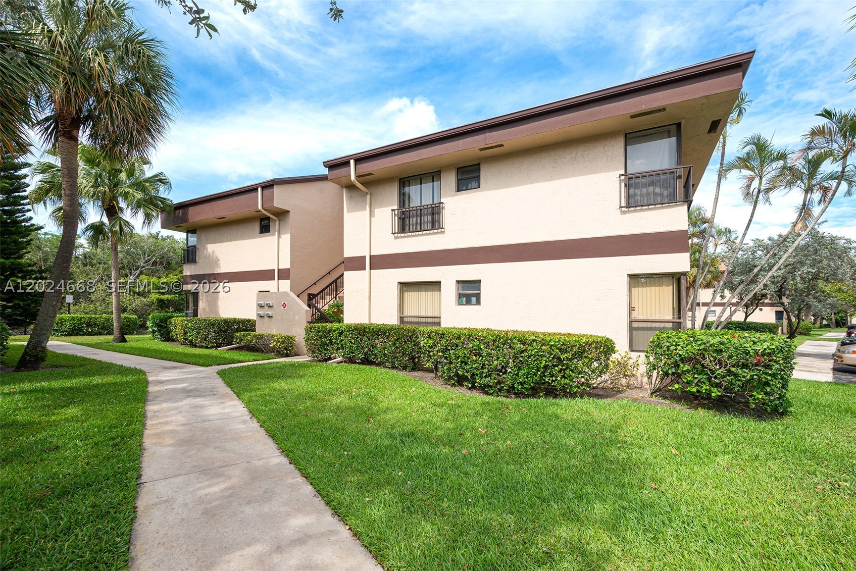 2676 N Carambola Cir N #1760, Coconut Creek FL 33066