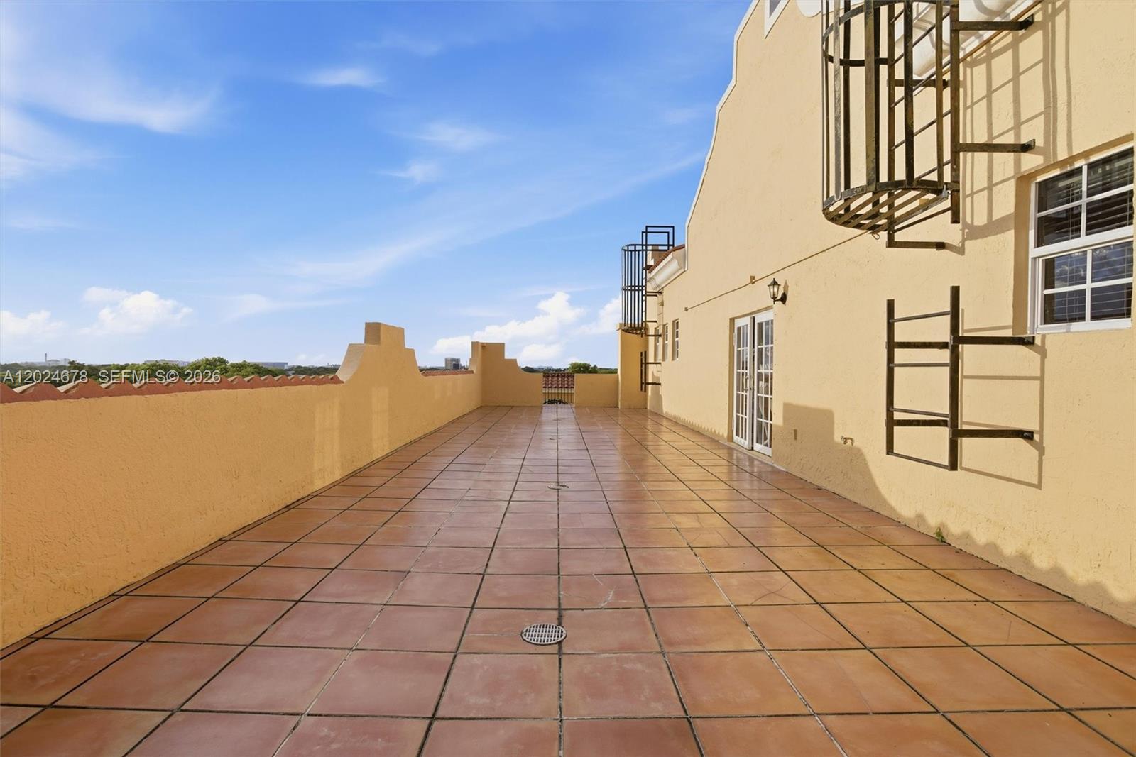1400 Salzedo St #504, Coral Gables FL 33134