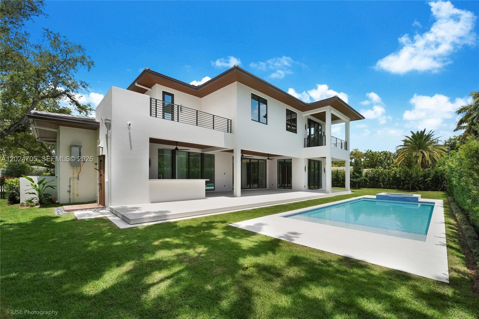 9405 SW 72nd Ct, Pinecrest FL 33156