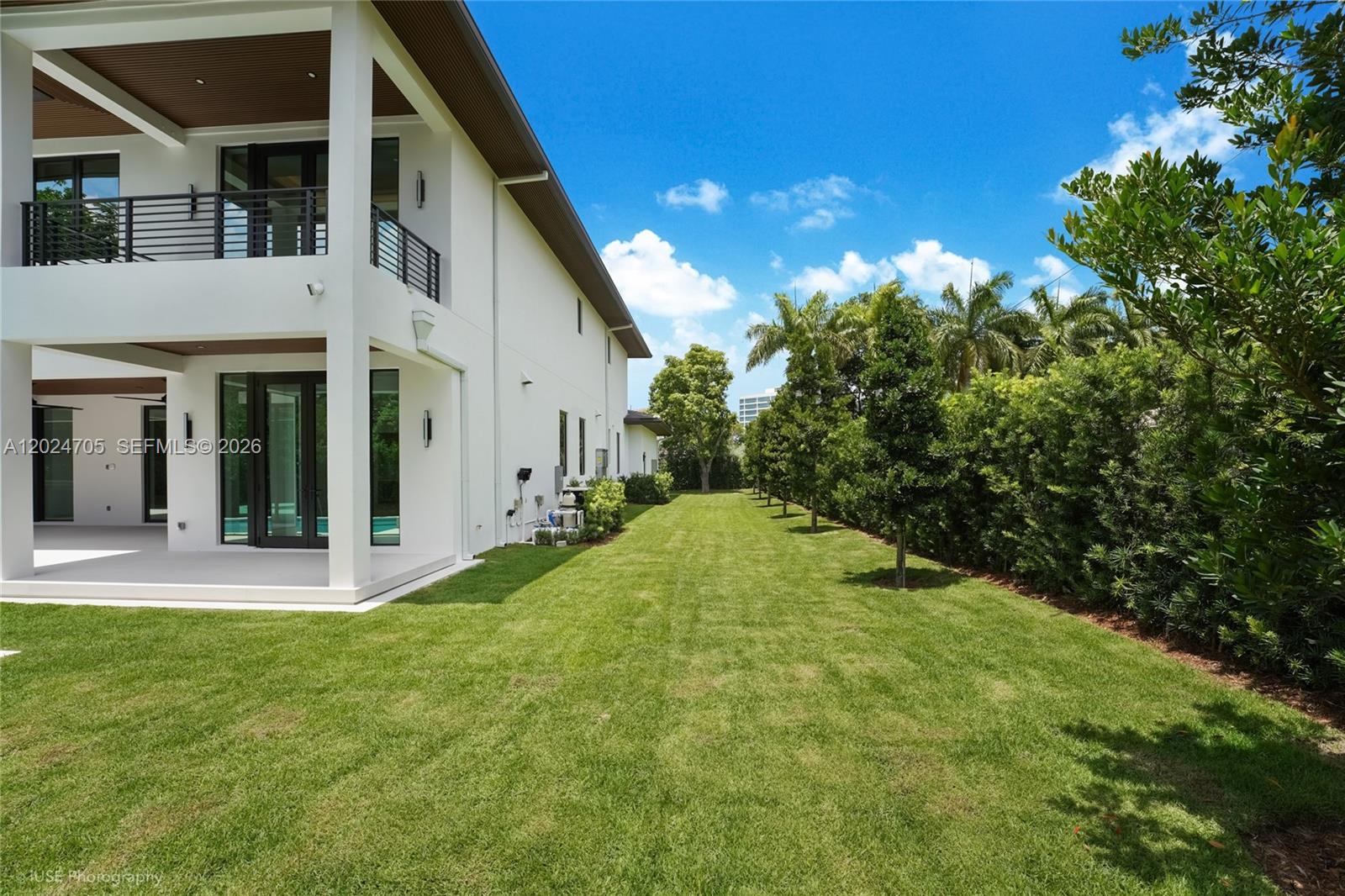 9405 SW 72nd Ct, Pinecrest FL 33156