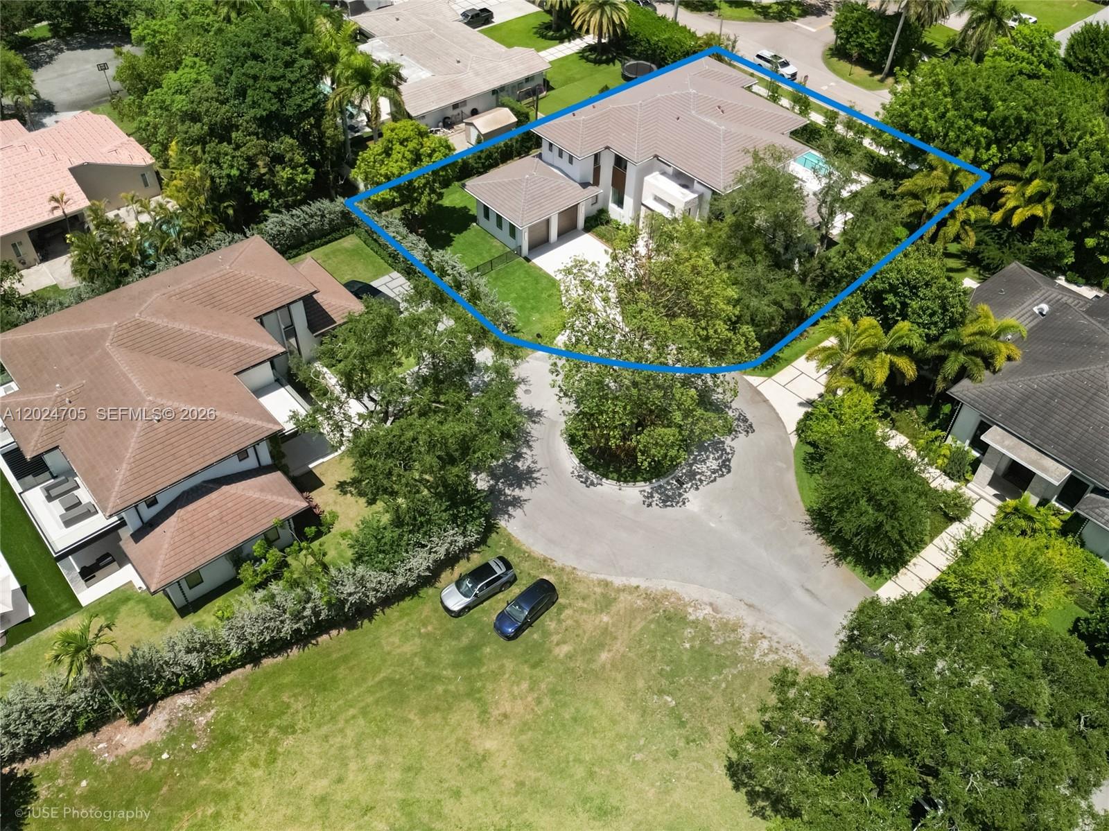 9405 SW 72nd Ct, Pinecrest FL 33156