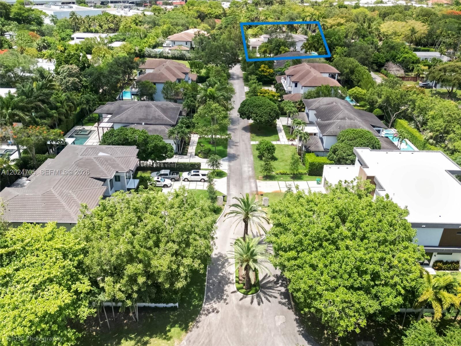 9405 SW 72nd Ct, Pinecrest FL 33156
