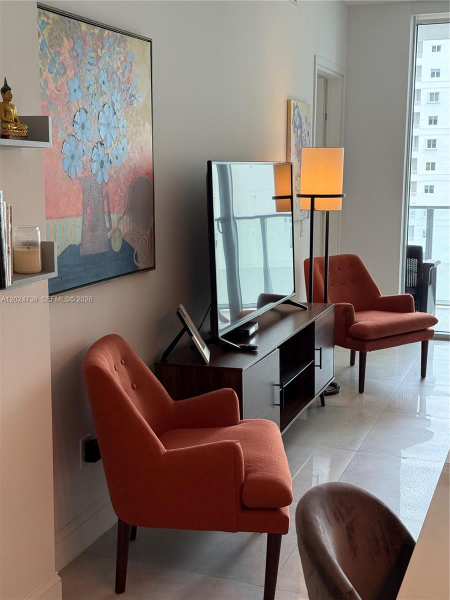 1300 Brickell Bay Dr #1007, Miami FL 33131