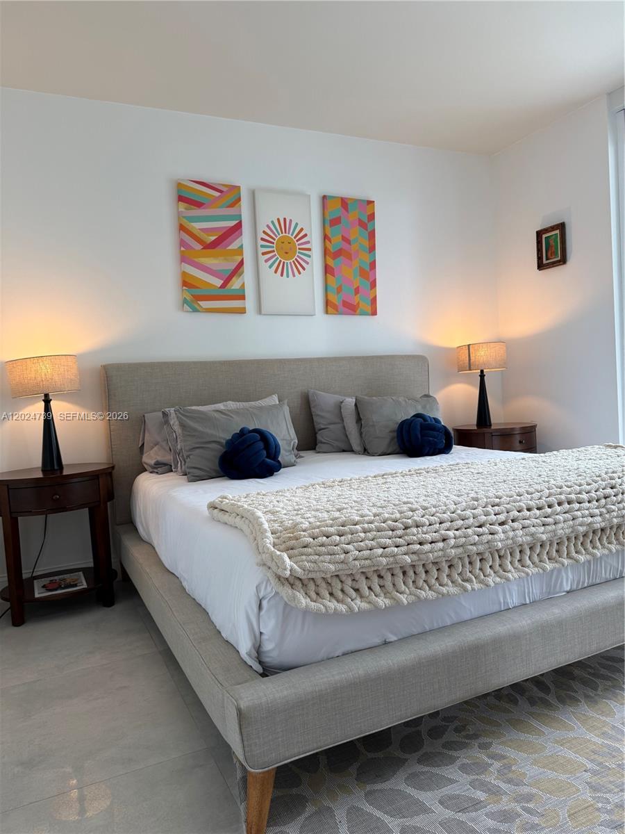 1300 Brickell Bay Dr #1007, Miami FL 33131