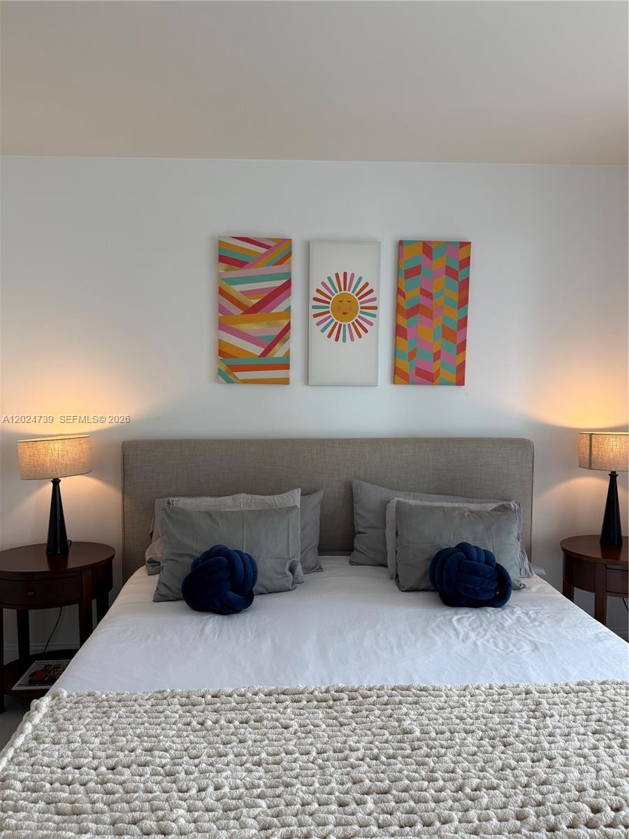 1300 Brickell Bay Dr #1007, Miami FL 33131