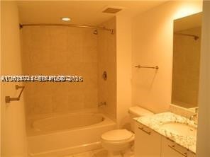 951 Brickell Ave #609, Miami FL 33131