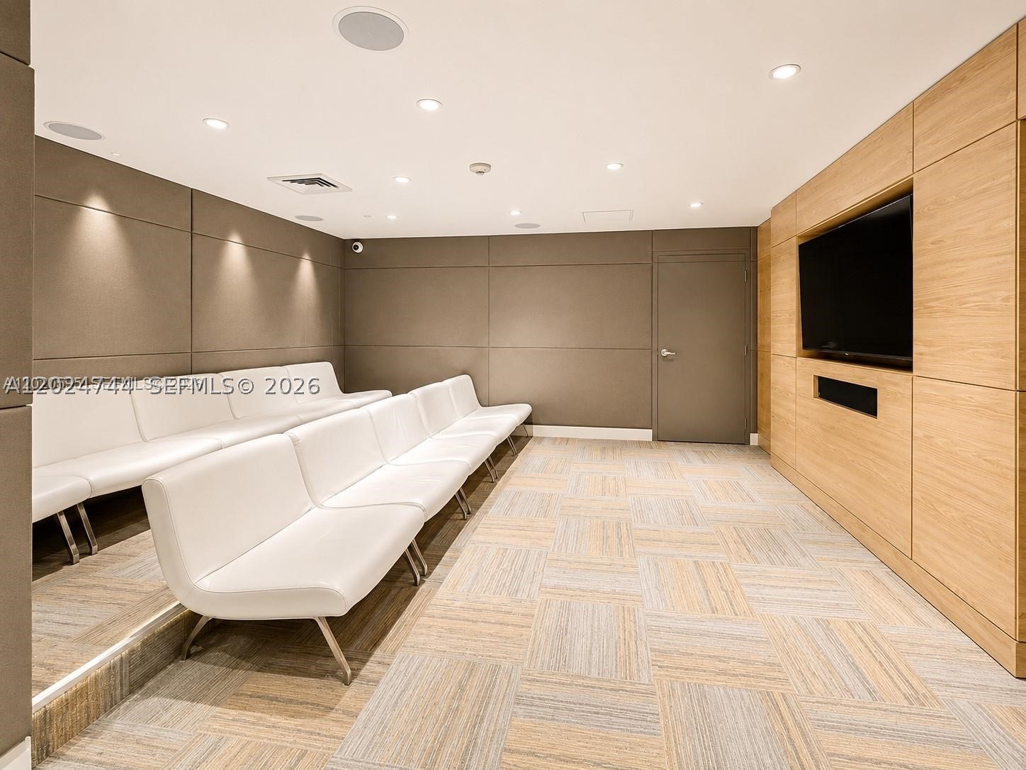 951 Brickell Ave #609, Miami FL 33131