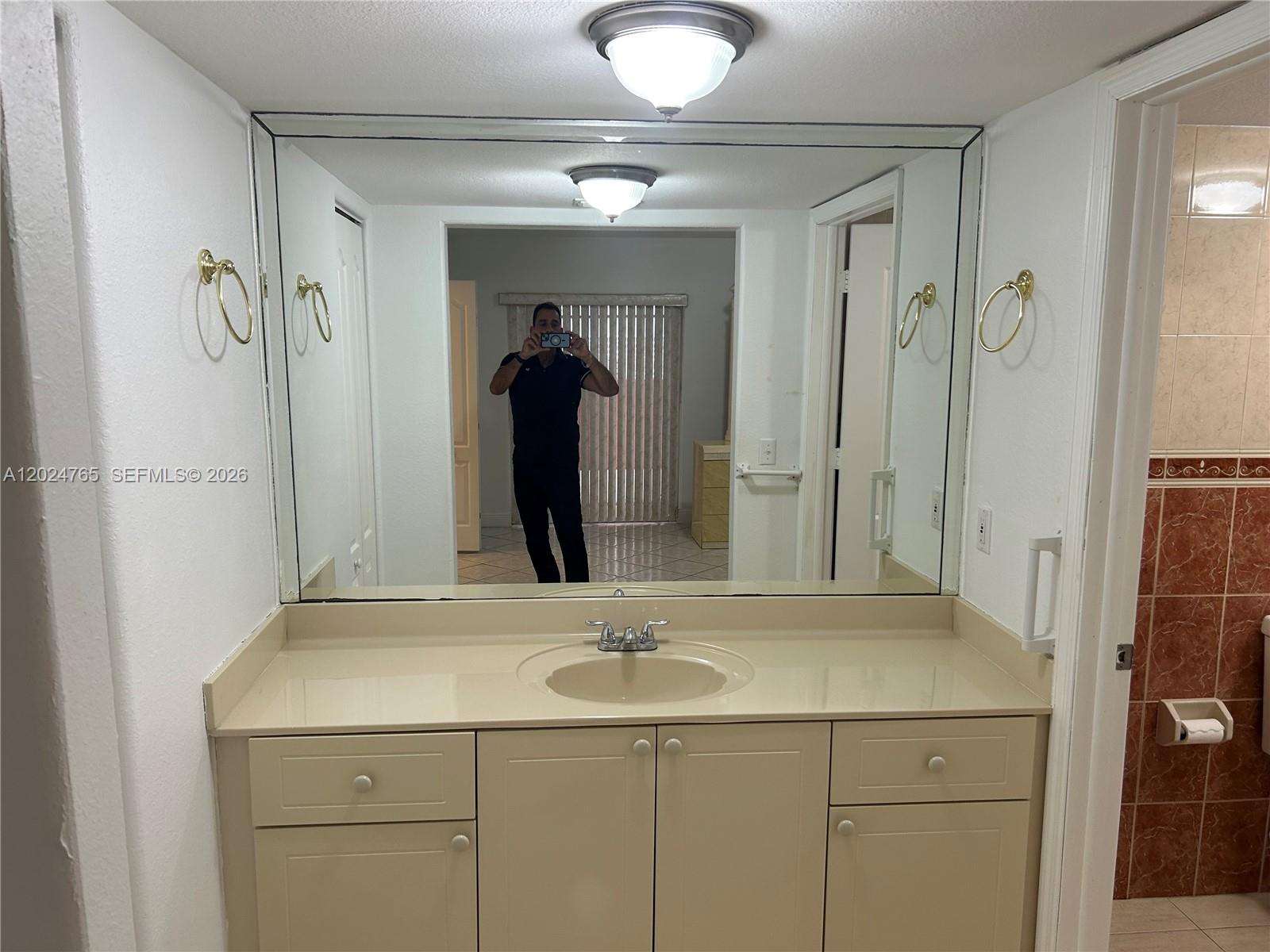 10919 W Okeechobee Rd #101, Hialeah Gardens FL 33018