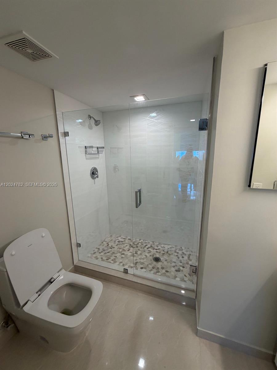 1155 Brickell Bay Dr #2108, Miami FL 33131