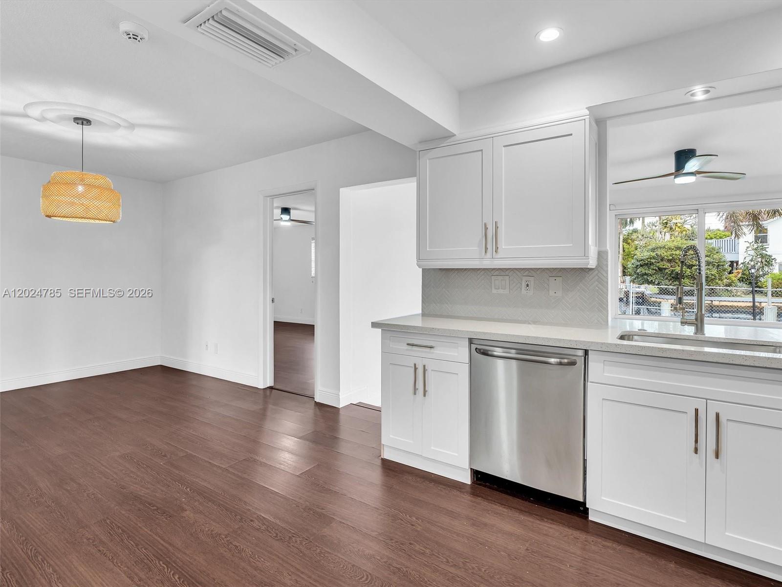 4500 SW 42nd Ter, Dania Beach FL 33314