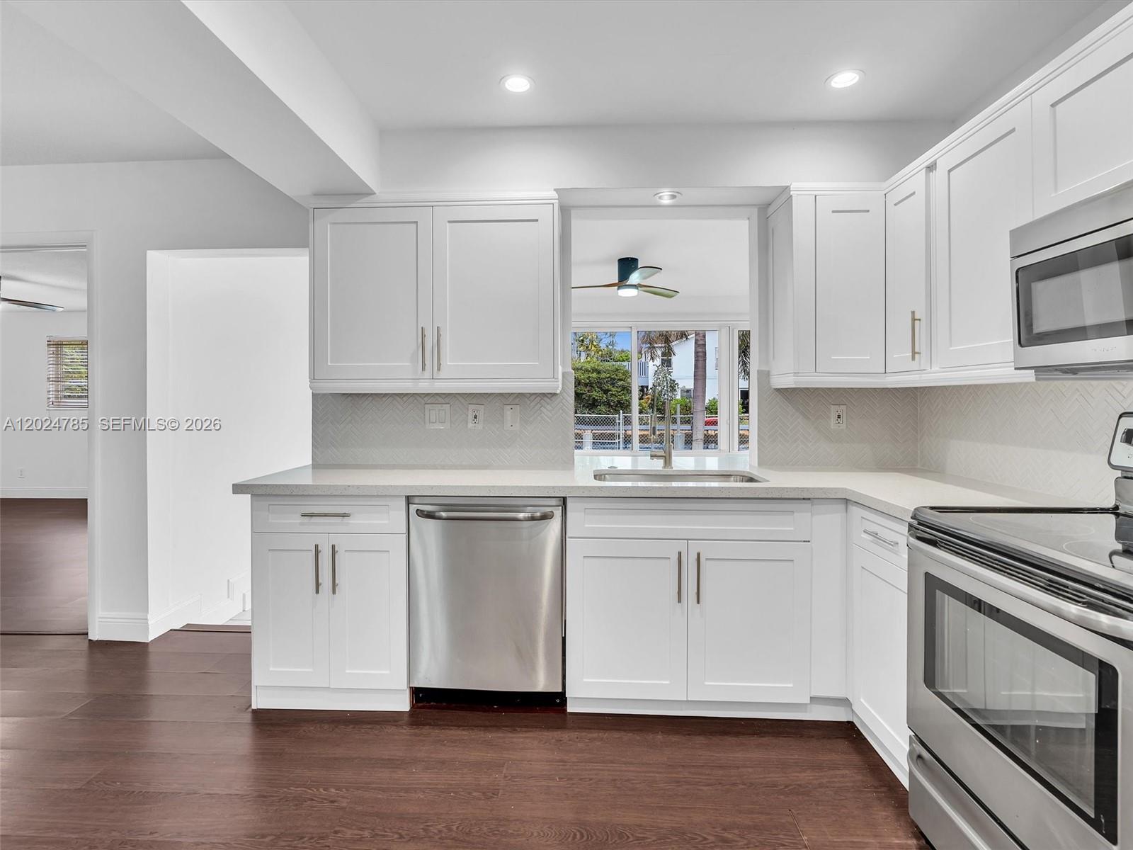 4500 SW 42nd Ter, Dania Beach FL 33314
