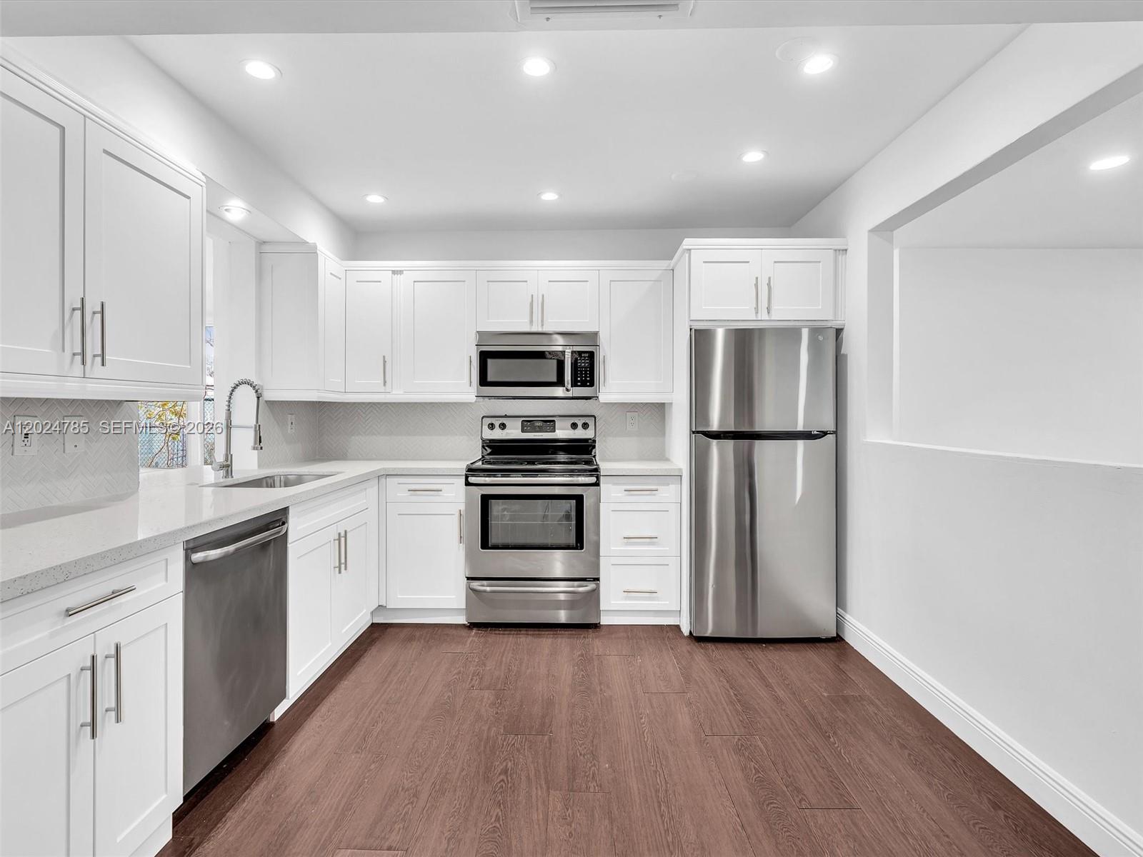 4500 SW 42nd Ter, Dania Beach FL 33314