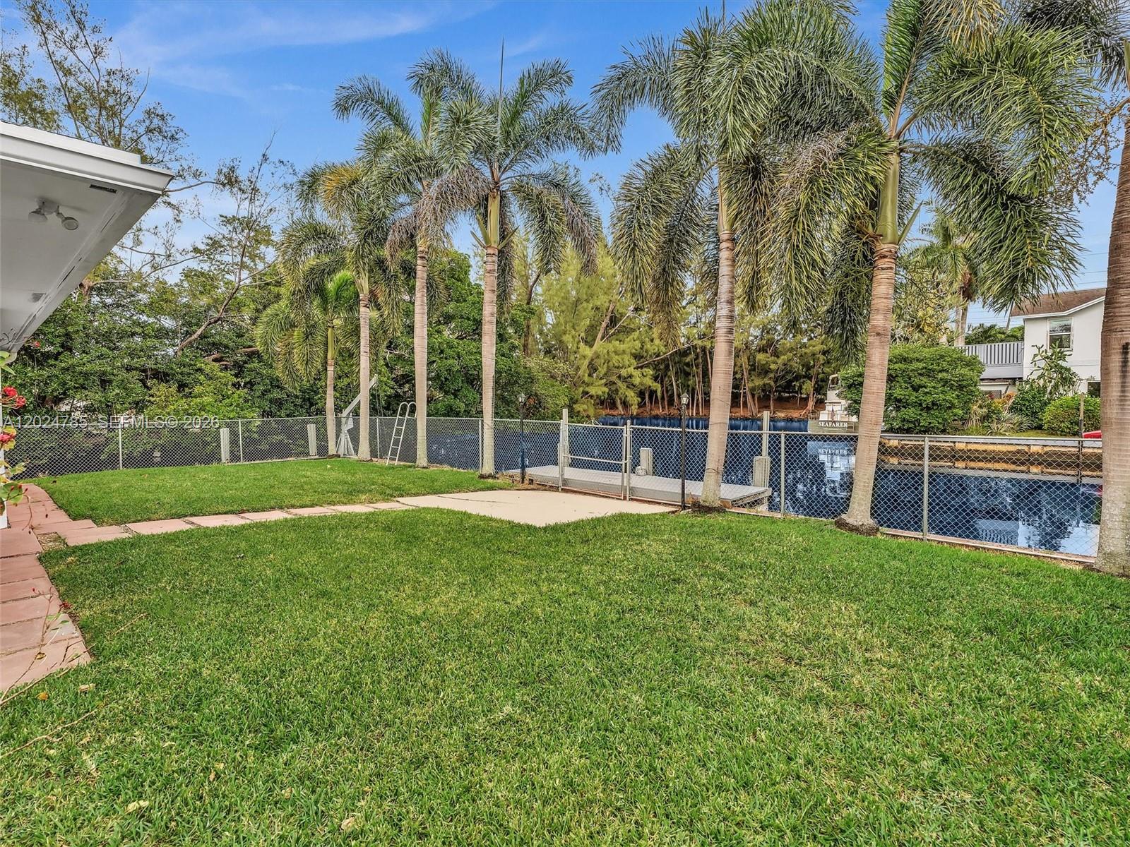4500 SW 42nd Ter, Dania Beach FL 33314