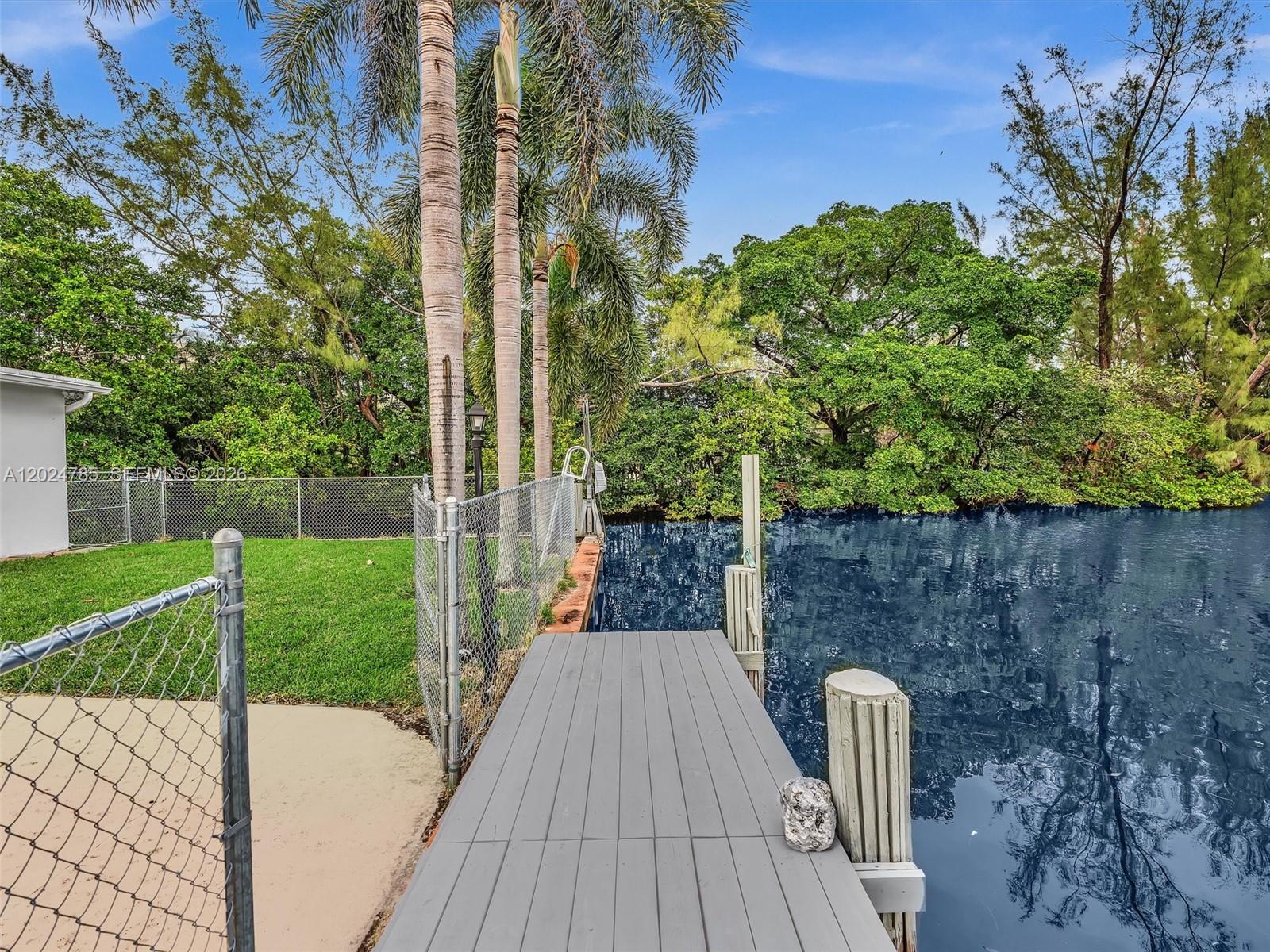 4500 SW 42nd Ter, Dania Beach FL 33314