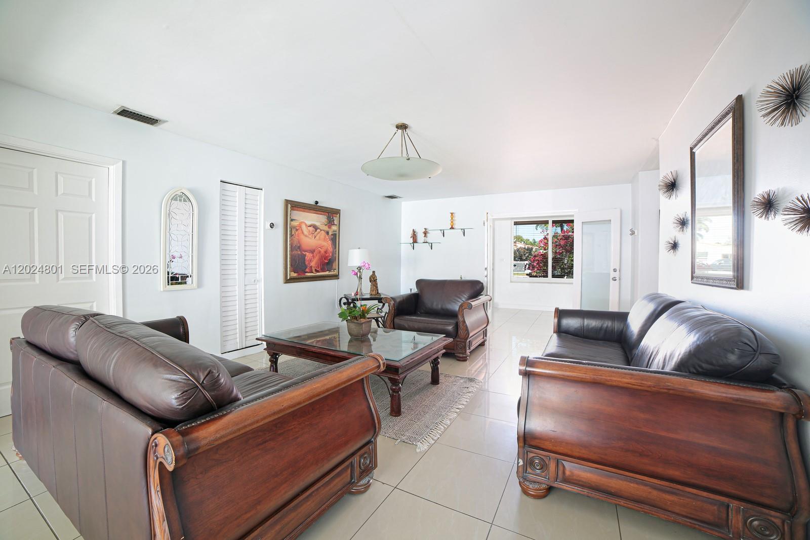 1380 71st St #1380, Miami Beach FL 33141