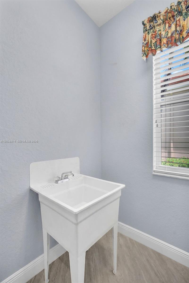 1434 SW 159th Ln, Pembroke Pines FL 33027