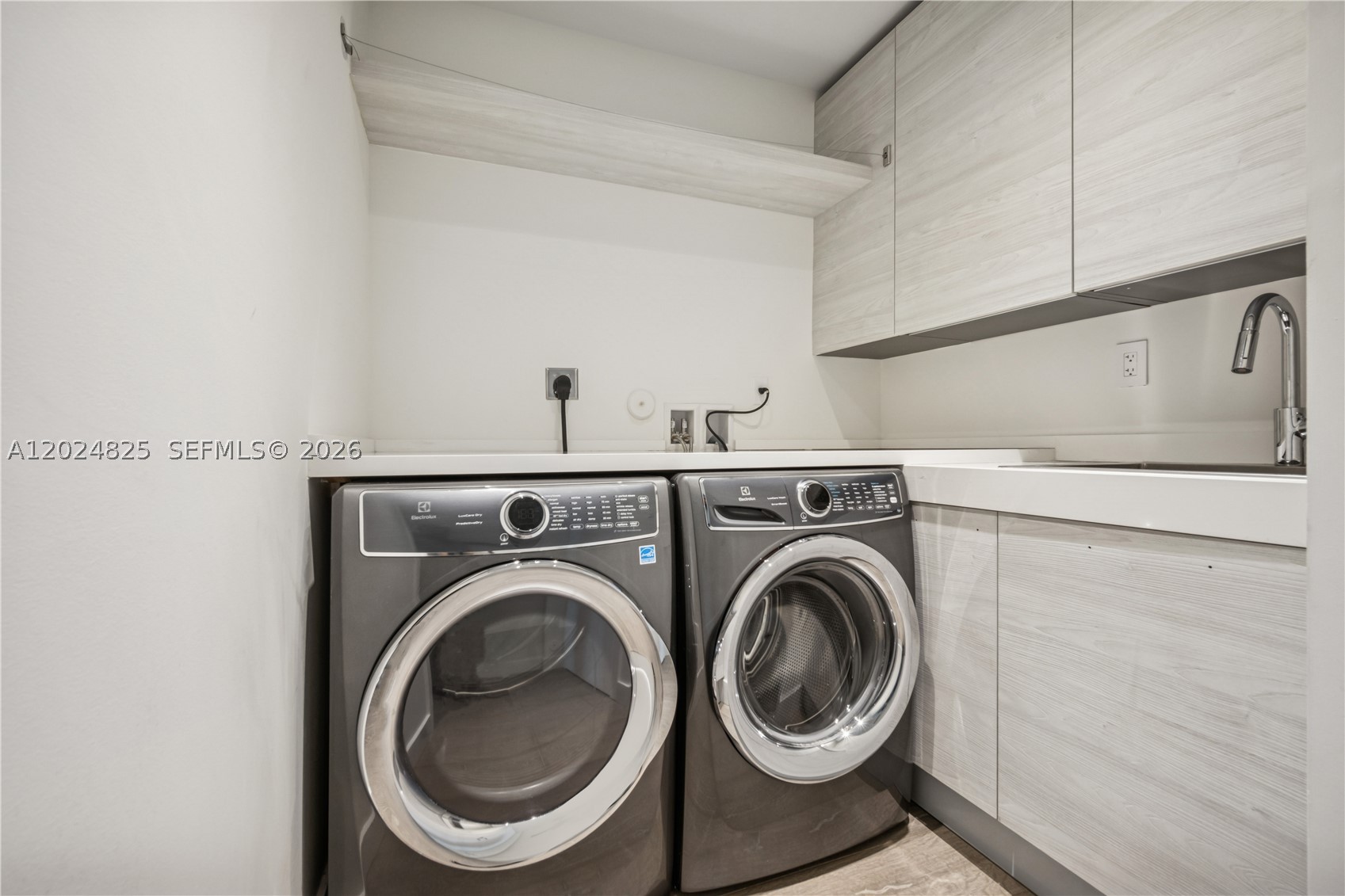 420 N Hibiscus Dr, Miami Beach FL 33139