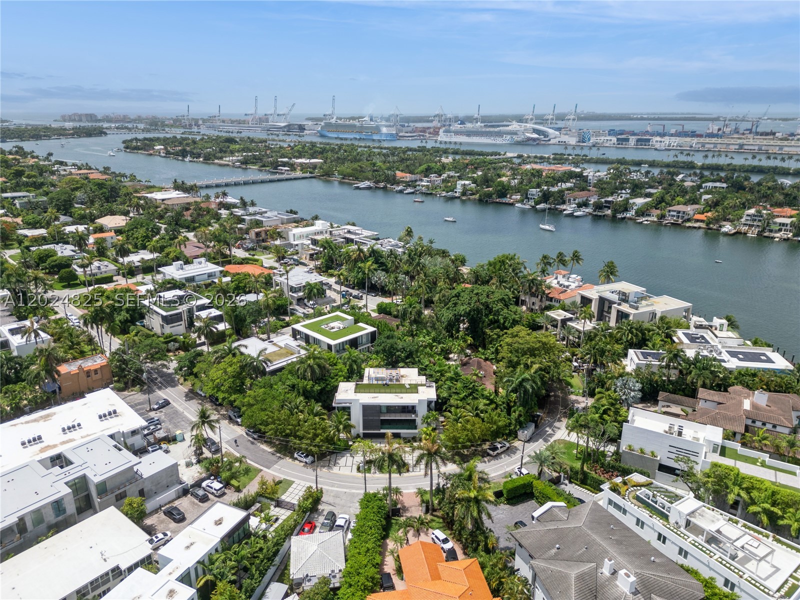 420 N Hibiscus Dr, Miami Beach FL 33139