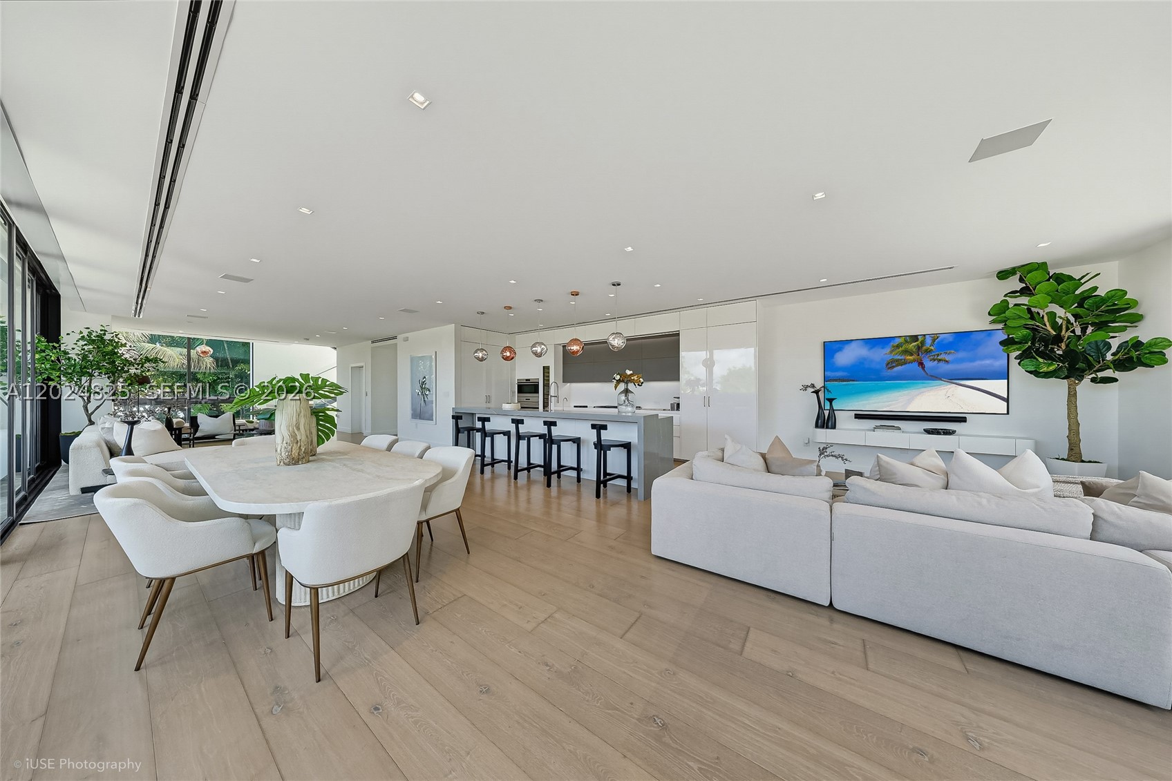 420 N Hibiscus Dr, Miami Beach FL 33139
