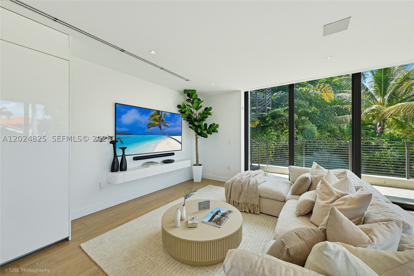 420 N Hibiscus Dr, Miami Beach FL 33139