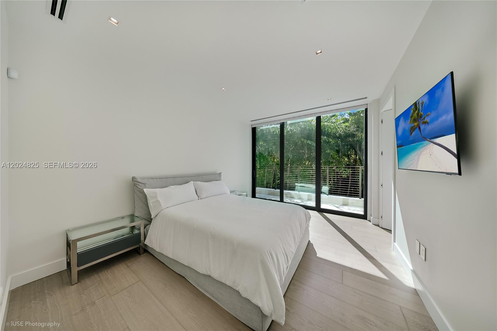 420 N Hibiscus Dr, Miami Beach FL 33139