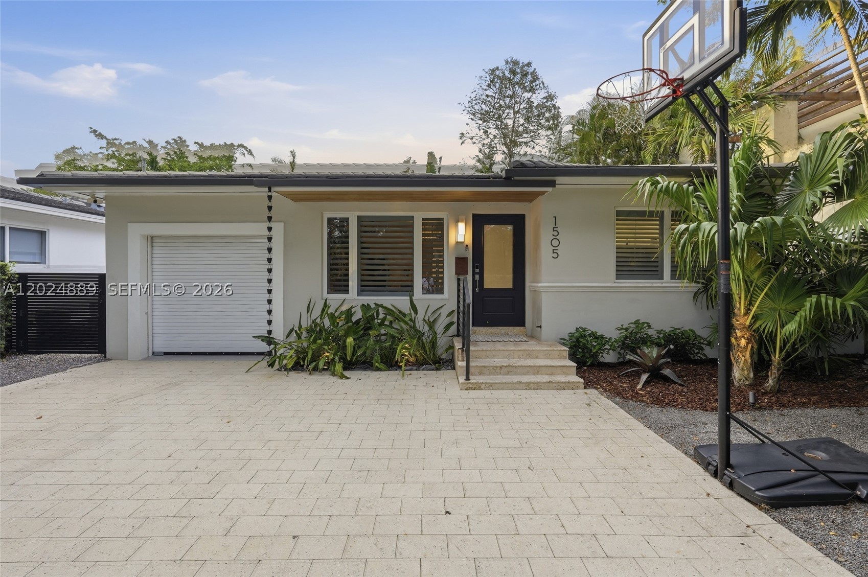 1505 Robbia Ave, Coral Gables FL 33146