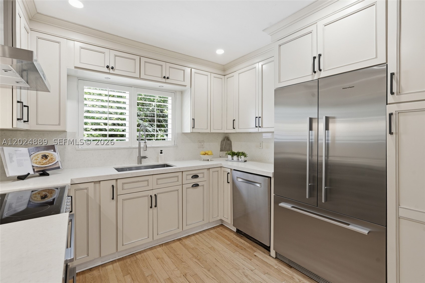 1505 Robbia Ave, Coral Gables FL 33146