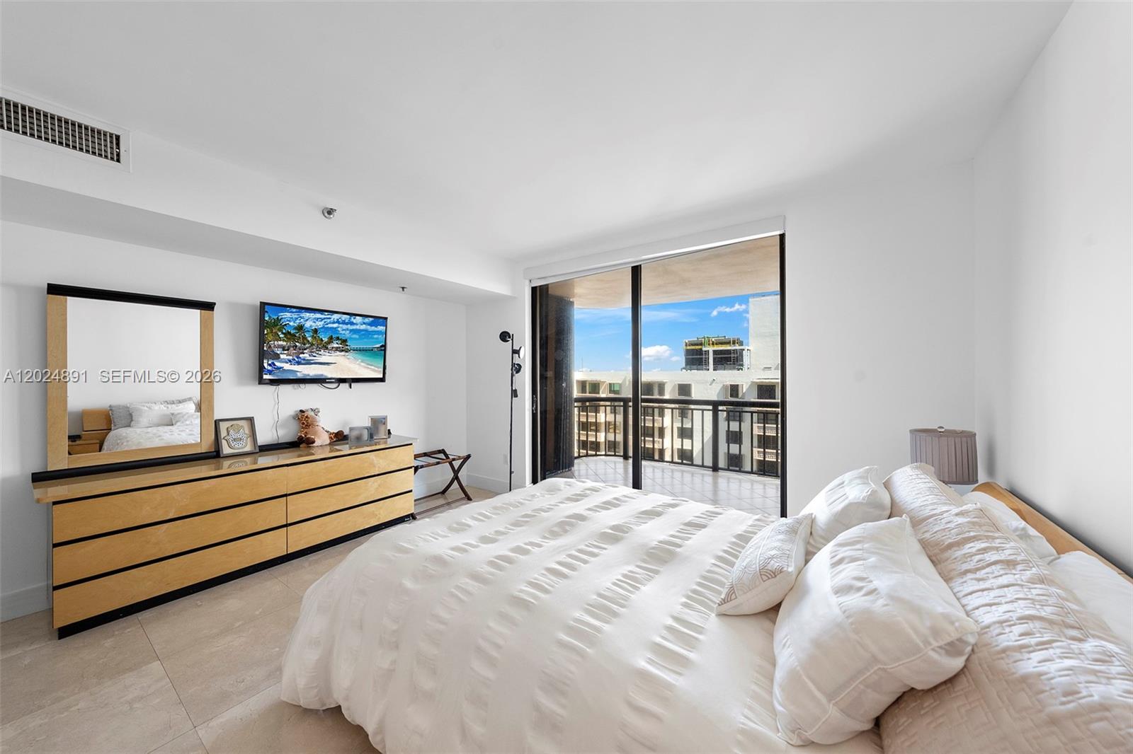 10175 Collins Ave #1505, Bal Harbour FL 33154