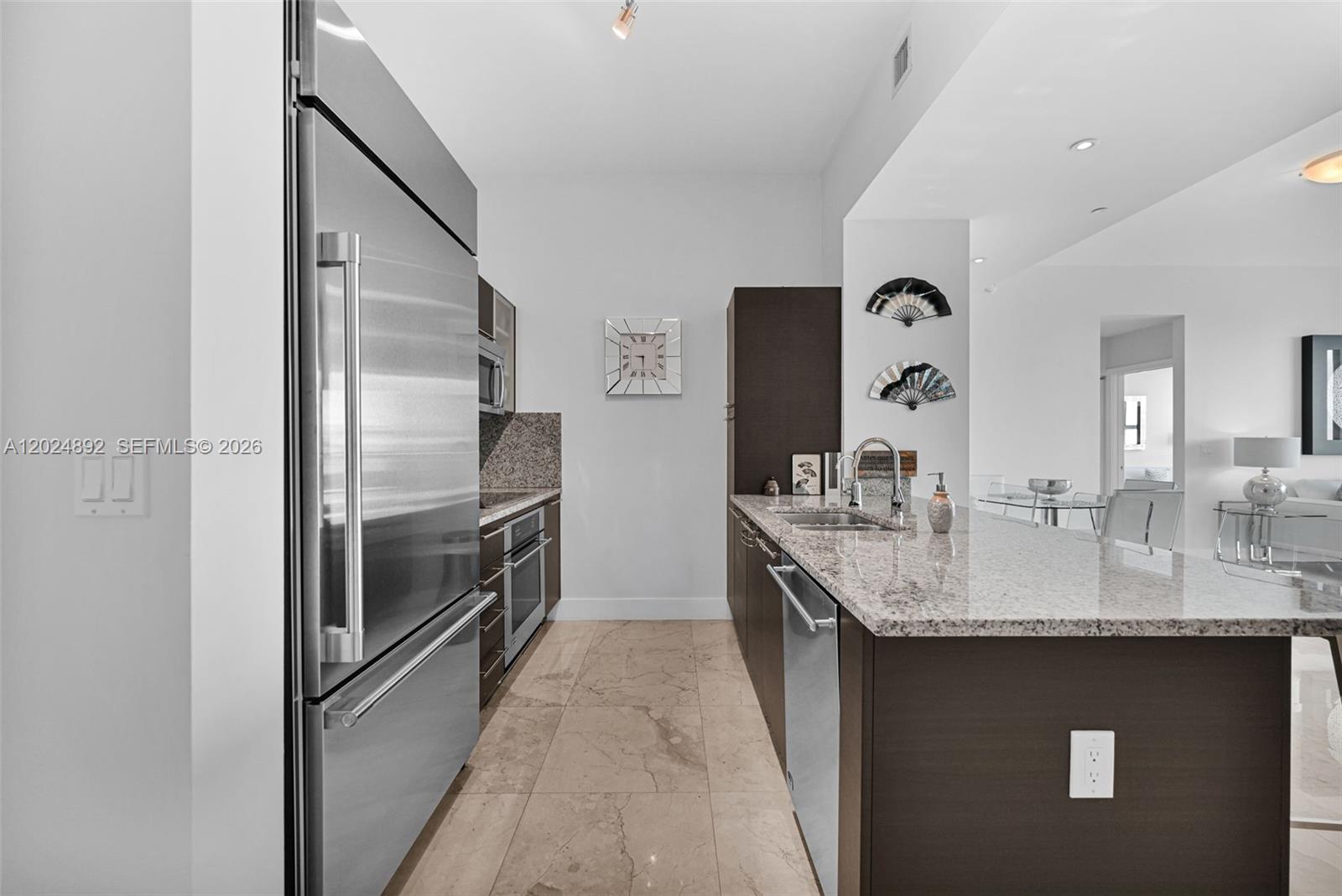 950 Brickell Bay Dr #4204, Miami FL 33131