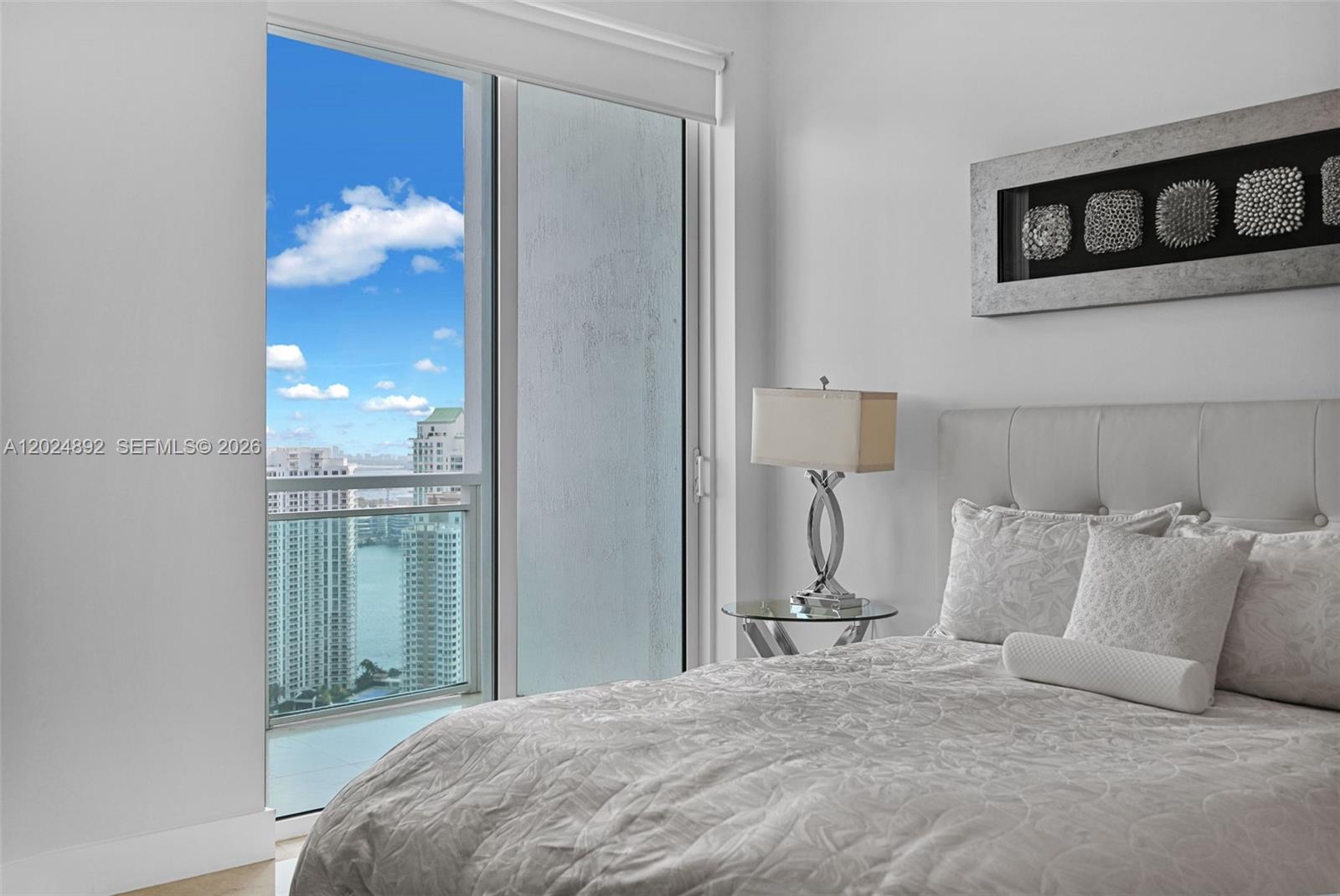 950 Brickell Bay Dr #4204, Miami FL 33131