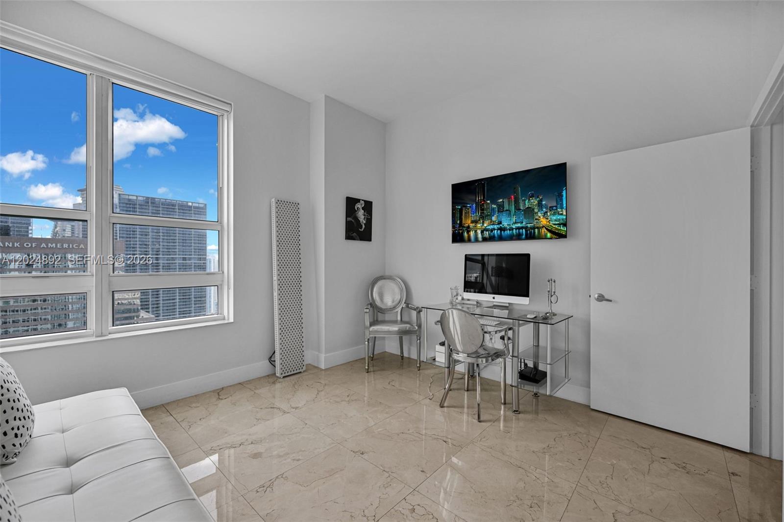 950 Brickell Bay Dr #4204, Miami FL 33131