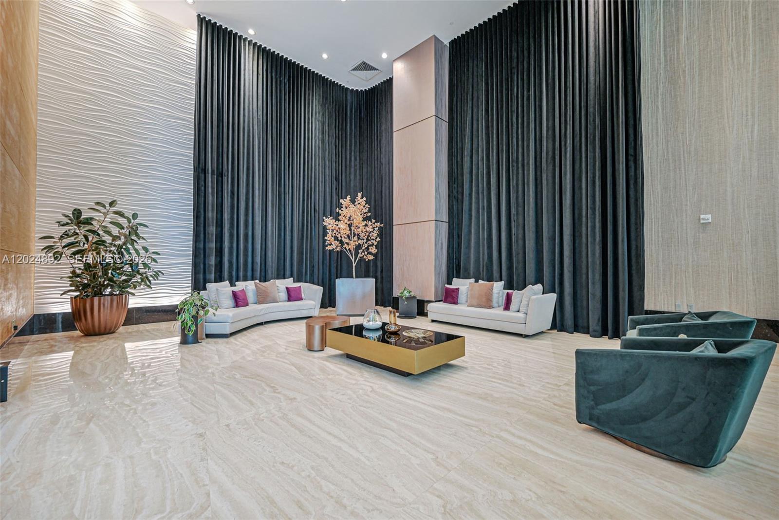 950 Brickell Bay Dr #4204, Miami FL 33131