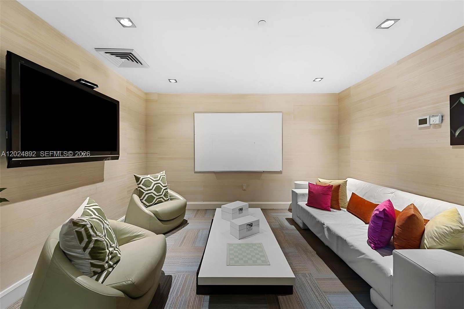950 Brickell Bay Dr #4204, Miami FL 33131