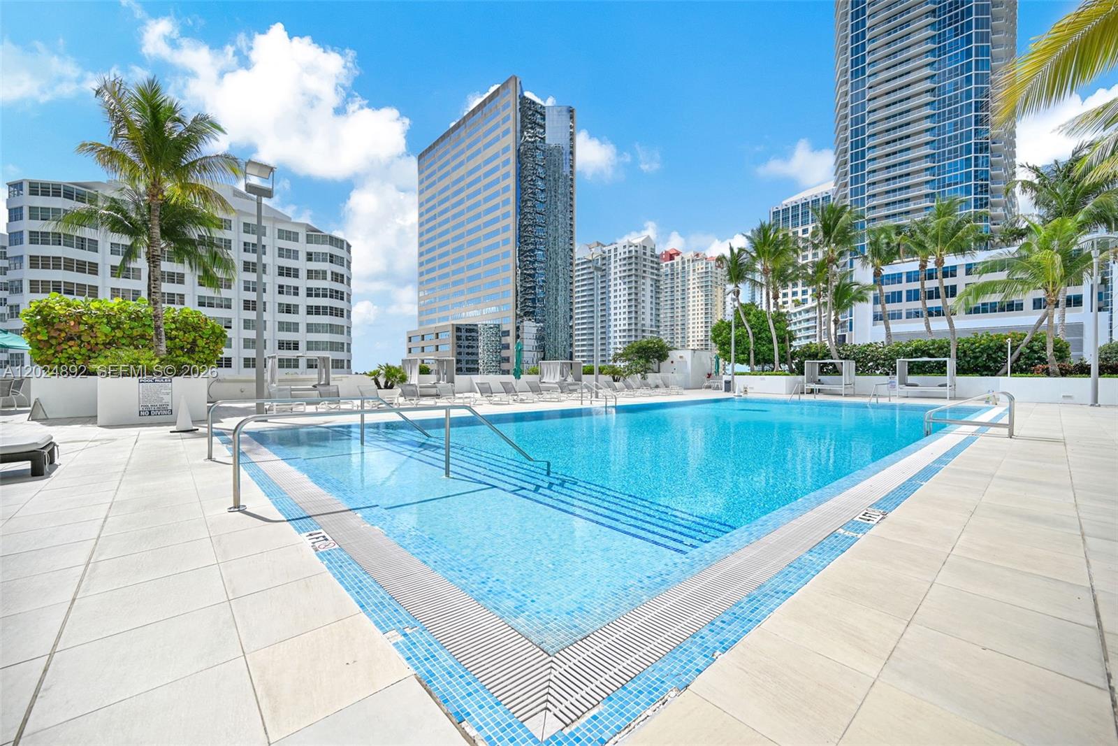 950 Brickell Bay Dr #4204, Miami FL 33131