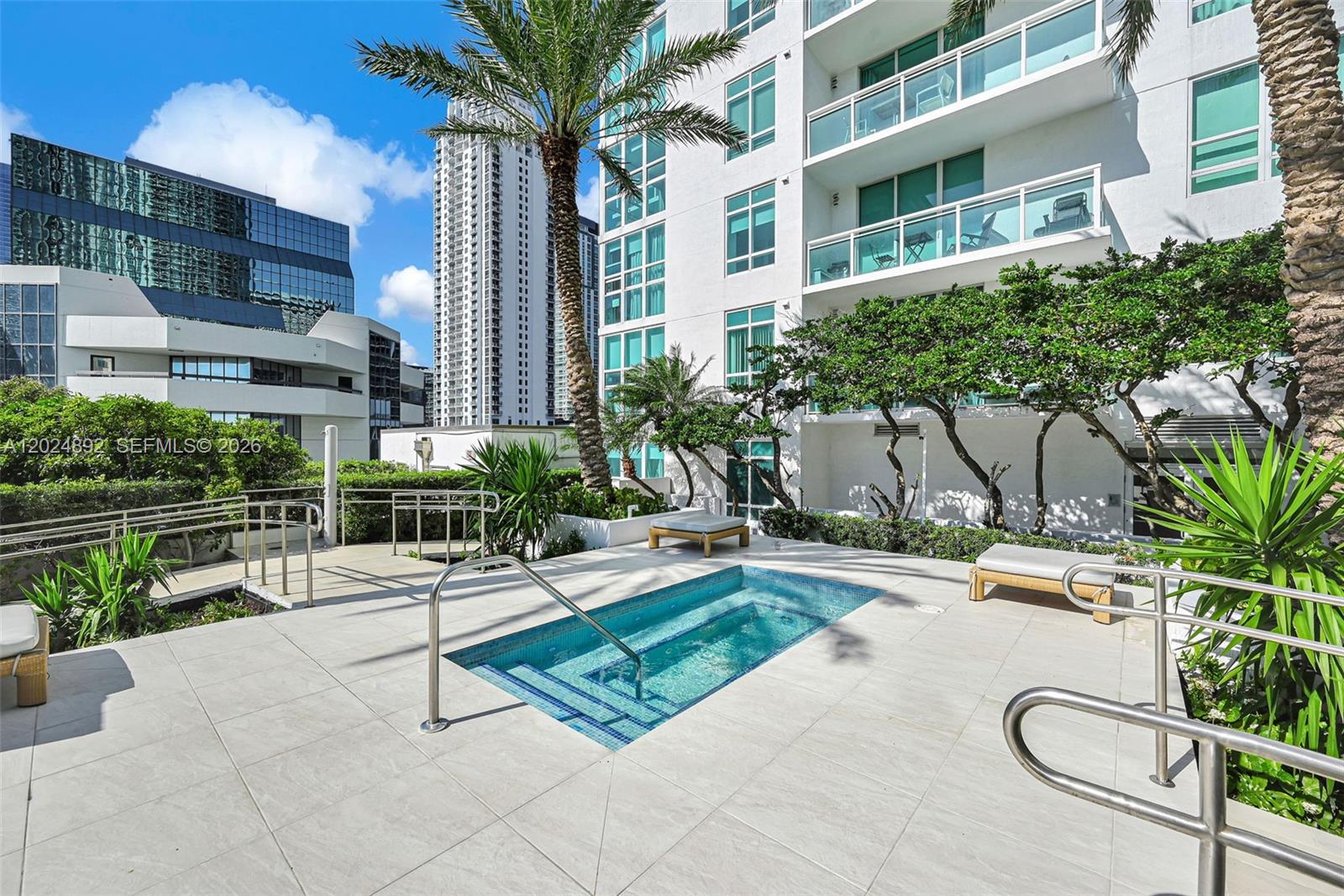950 Brickell Bay Dr #4204, Miami FL 33131