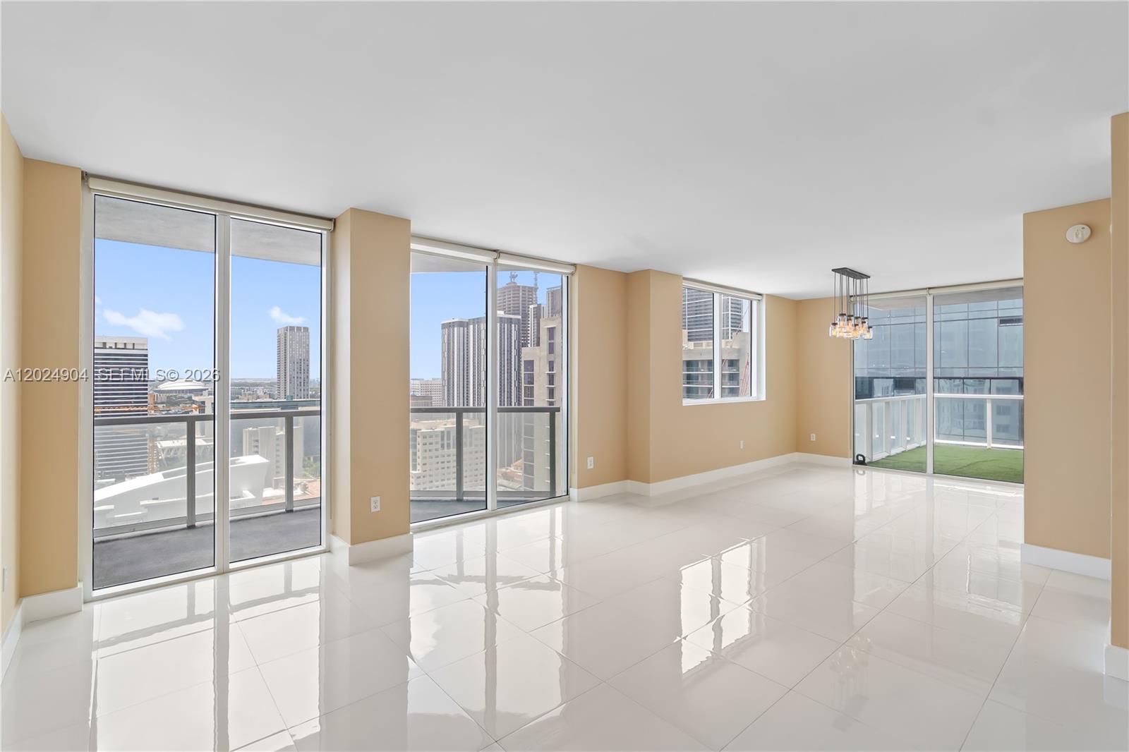 244 Biscayne Blvd #3108, Miami FL 33132