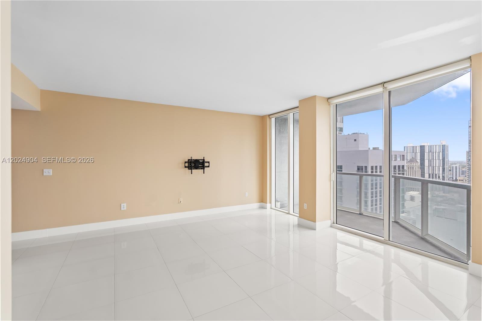 244 Biscayne Blvd #3108, Miami FL 33132