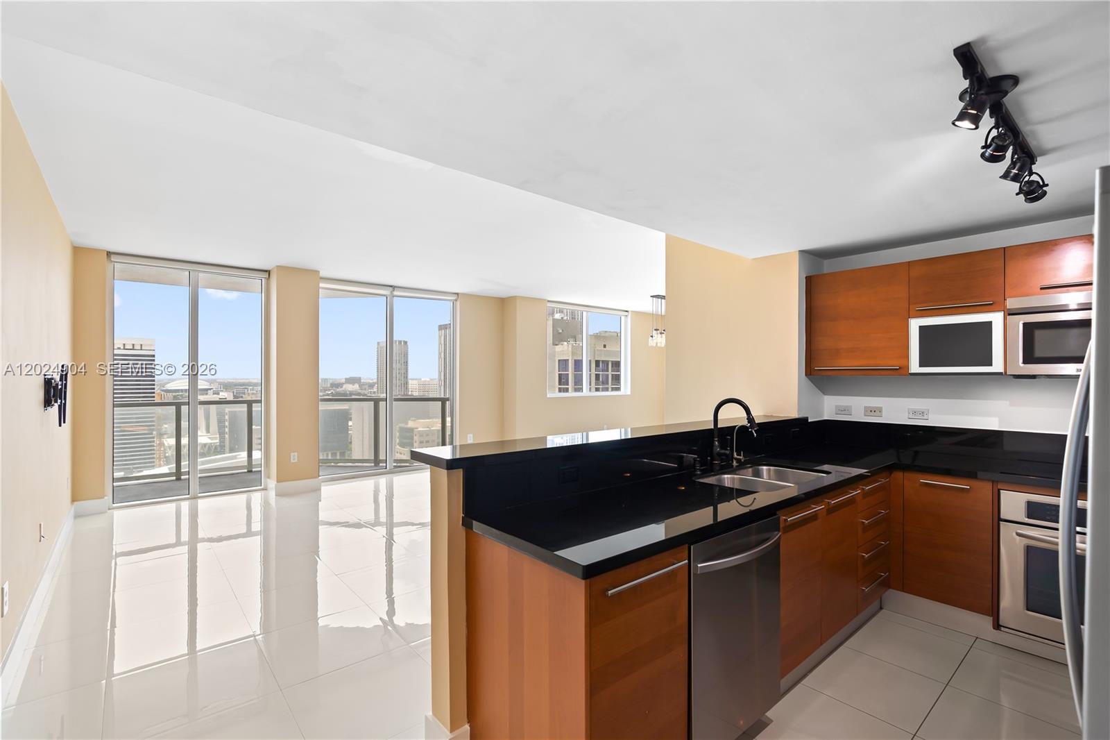 244 Biscayne Blvd #3108, Miami FL 33132