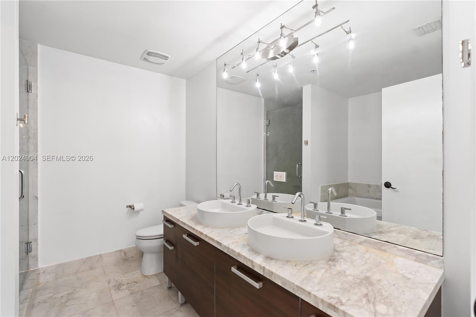 244 Biscayne Blvd #3108, Miami FL 33132