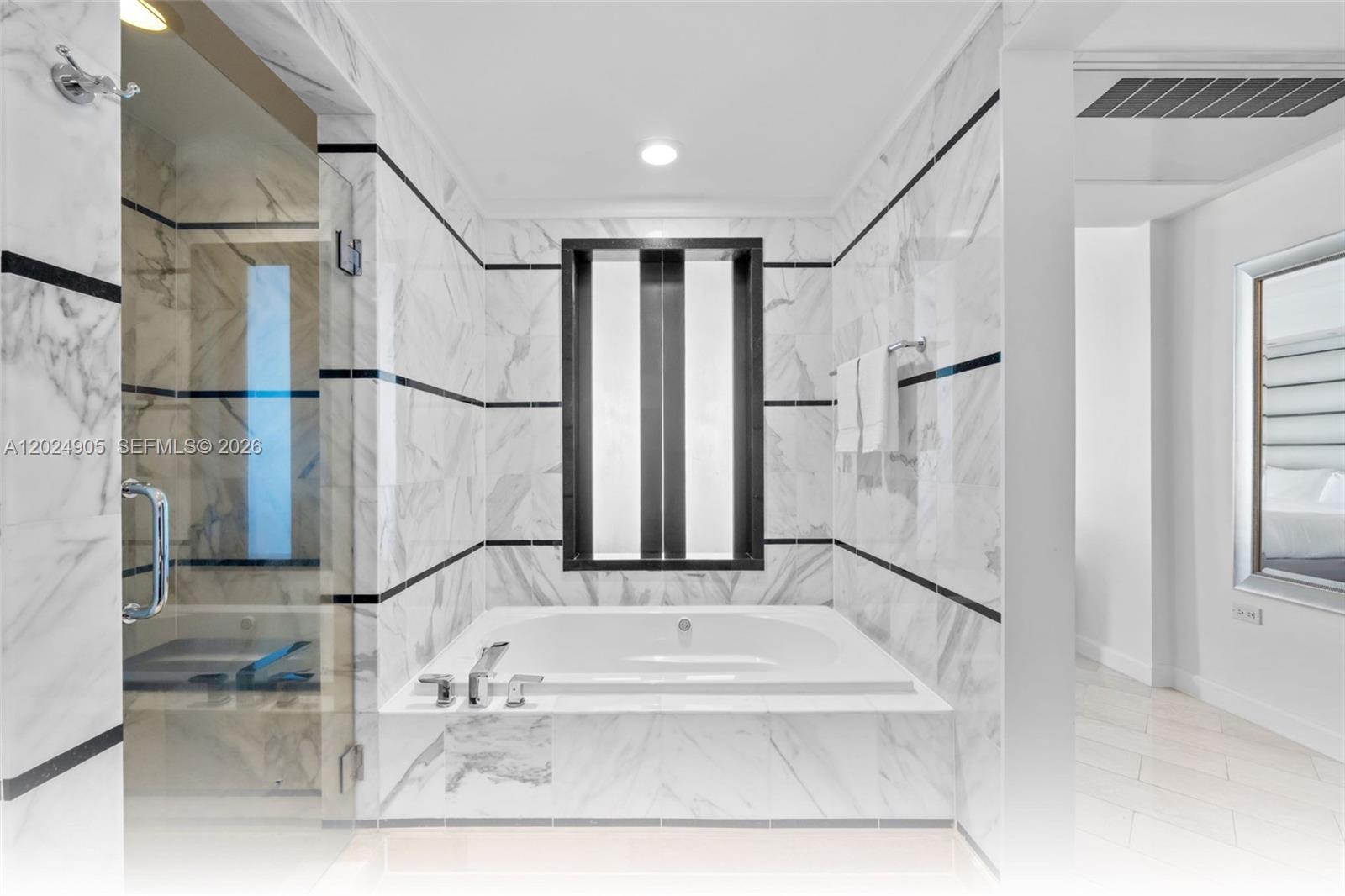 4391 Collins Ave #1001, Miami Beach FL 33140