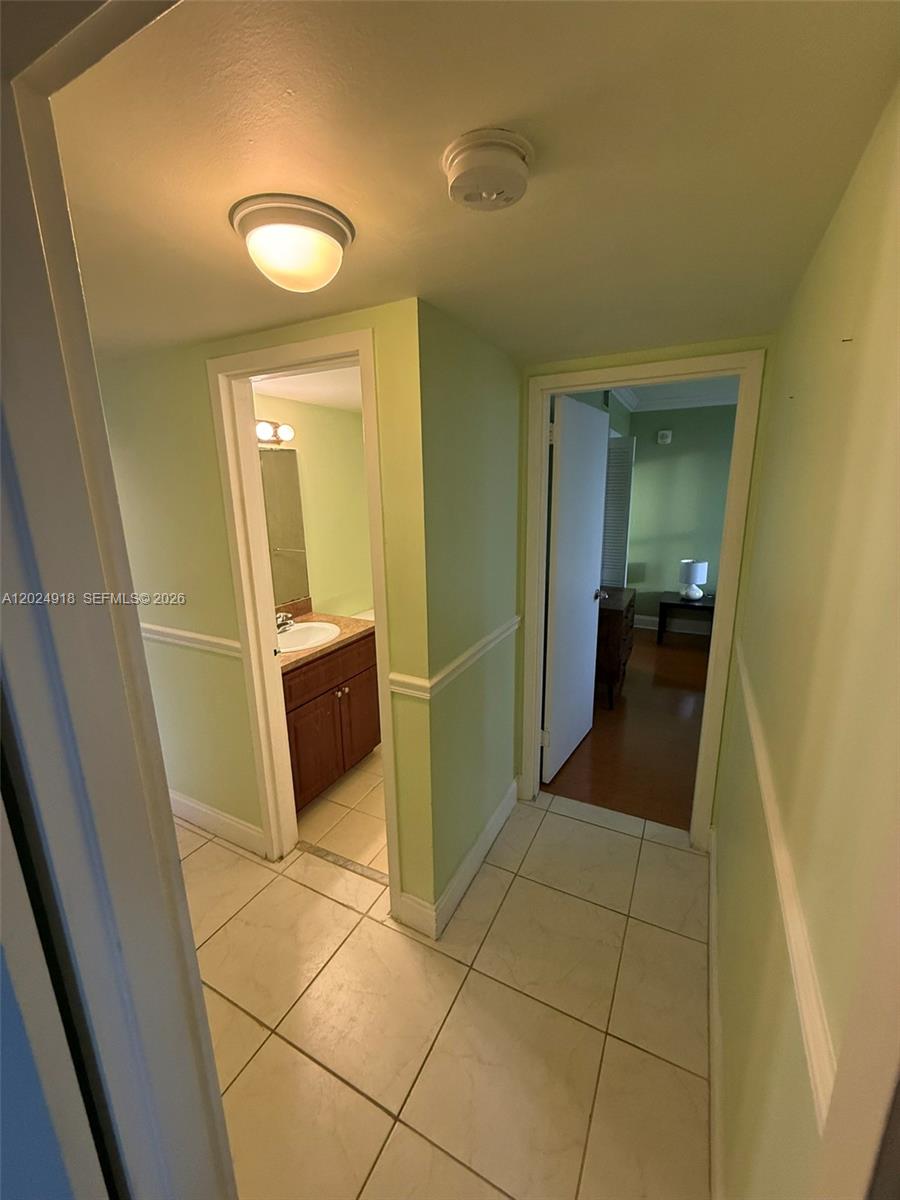 2020 NE 135th St #503, North Miami FL 33181