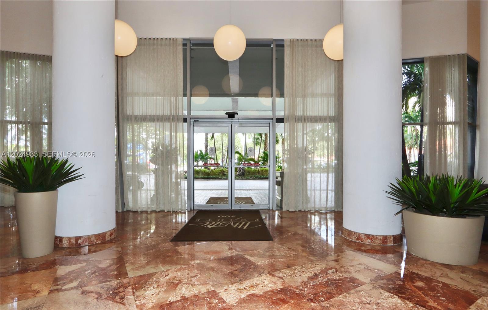 3600 Mystic Pointe Dr #1115, Aventura FL 33180