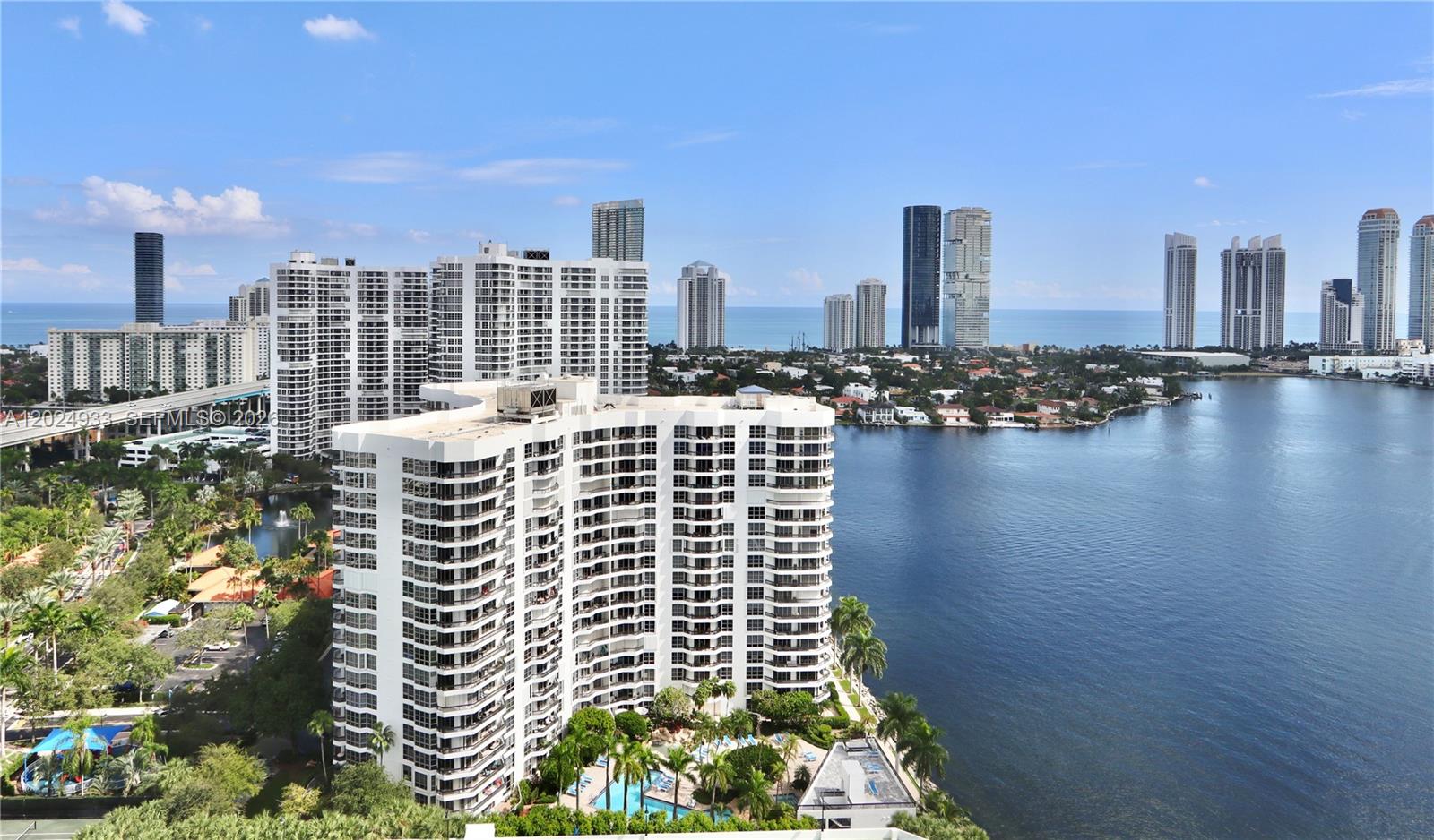 3600 Mystic Pointe Dr #1115, Aventura FL 33180
