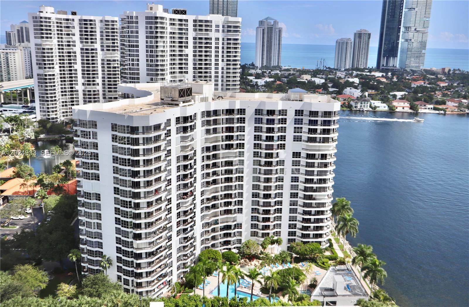 3600 Mystic Pointe Dr #1115, Aventura FL 33180